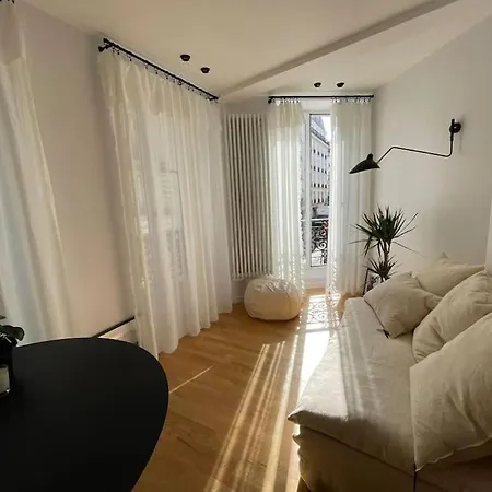 Marais - Bright One-bedroom Decorated With Taste * Parigi